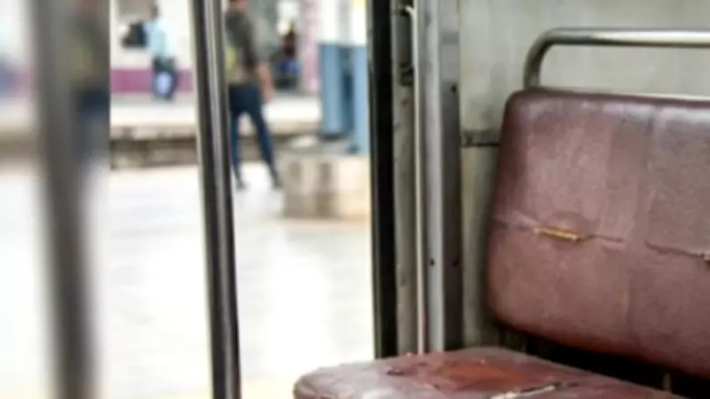 Man Stabbed in Mumbai Local Train Over Seat Dispute, Two Arrested