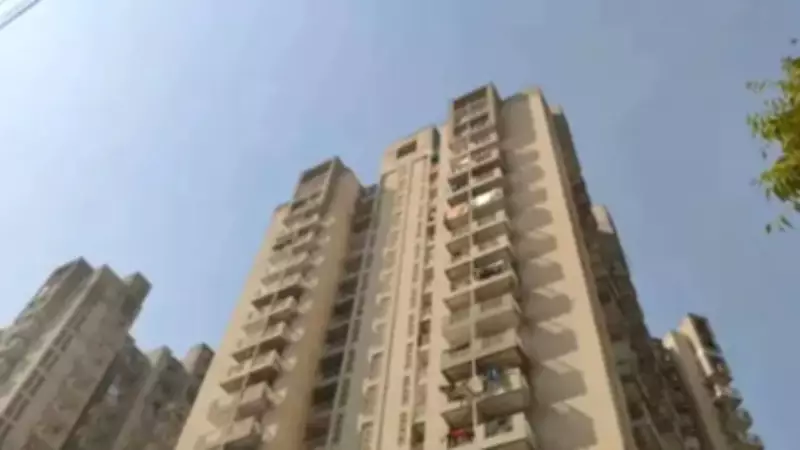 Man stabs mother, jumps to death from fifth floor in Greater Noida