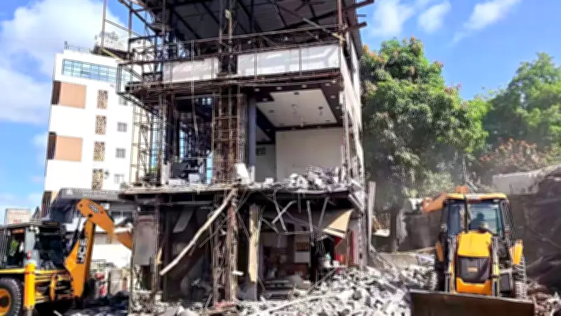 Nashik civic body demolishes illegal structures at Sarda circle to ease traffic