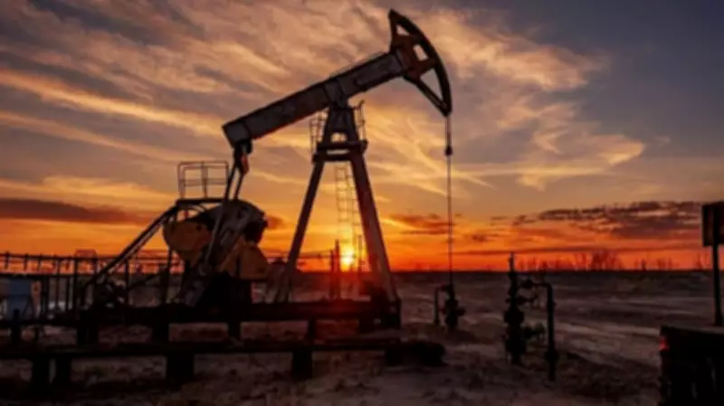 Oil Prices Hold Steady Amid Uncertainty Over US-Iran Peace Deal