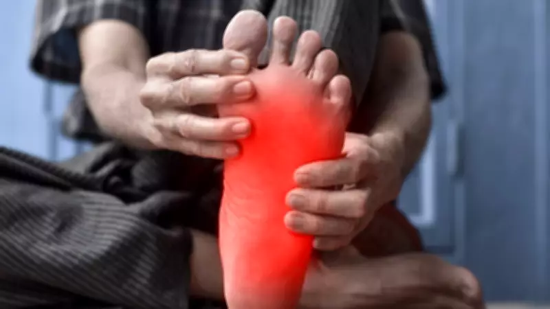 Persistent Tingling and Burning Pain: When to See a Neurologist