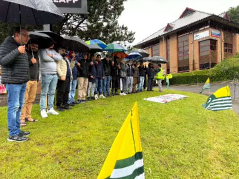 PoJK activists protest outside Pakistani Consulate in UK, demand justice