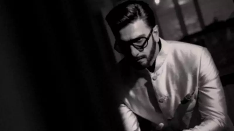 Poonam Dhillon Praises Ranveer Singh's Professionalism Amid Don 3 Speculations