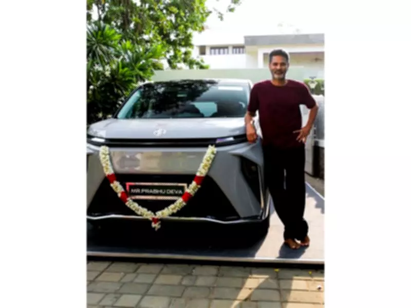 Prabhu Deva Receives MG M9 Presidential Limousine from MG SELECT