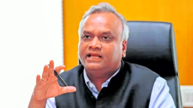 Priyank Kharge Urges Use of Digital Databases for Better Service Delivery