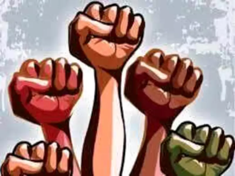 Pudukottai villagers block road over power cuts, water crisis