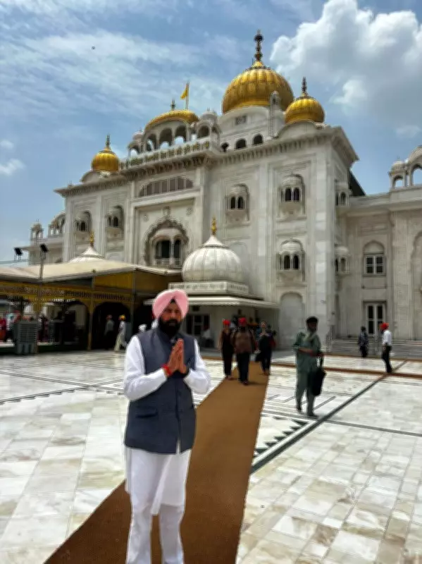 Punjab BJP Chief Kewal Dhillon Prays at Bangla Saheb Gurdwara on Blue Star Anniversary