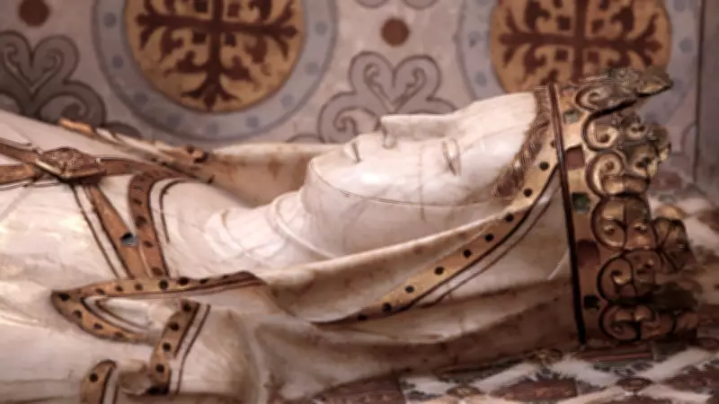 Queen Elisenda's Tomb Opened After 700 Years in Barcelona Monastery