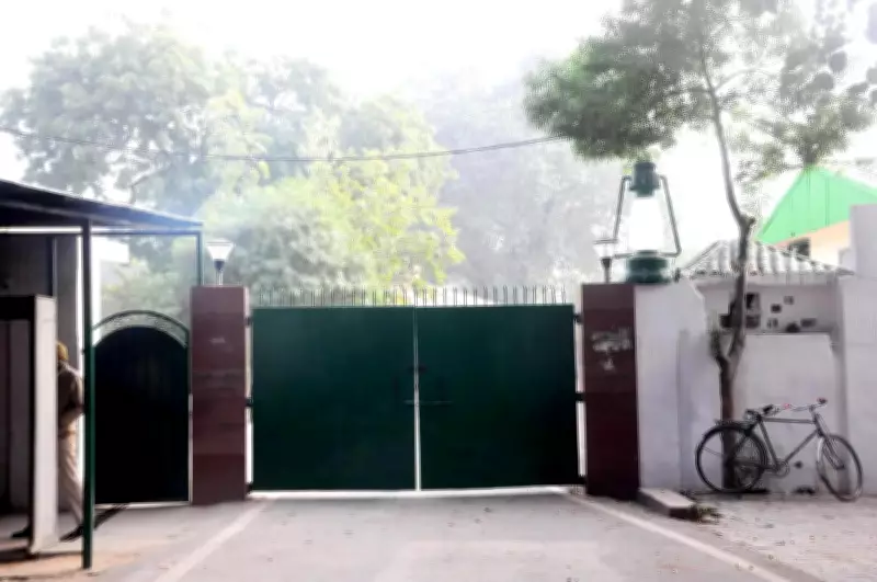 Rabri Devi writes to CM seeking separate room for Lalu at new bungalow