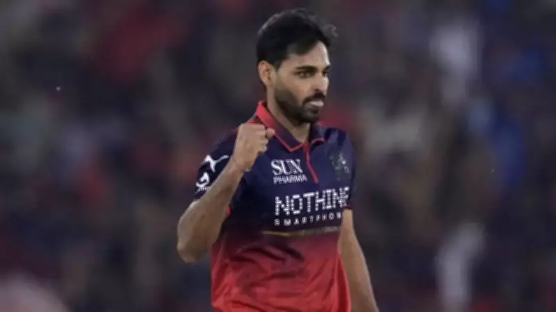 RCB Coach Flower Echoes Karthik's Praise for Bhuvneshwar Kumar's Bowling Art
