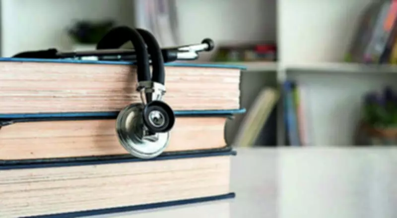 Rise in Painful Ear Infections This Summer: Doctors Warn Against Unsafe Cleaning
