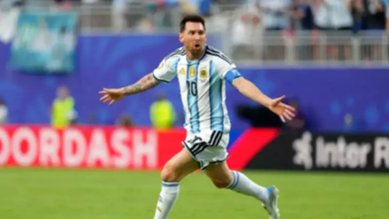 Ronaldo Nazario Declares Messi Greatest After Hat-Trick; Messi Says Numbers Don't Matter