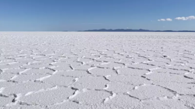 Salar de Uyuni: Bolivia's Vast Salt Flats and Mirror World