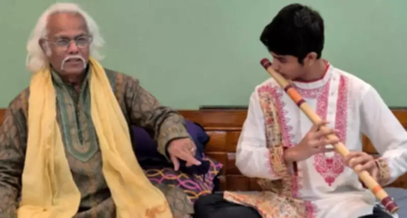 Santoor Maestro Tarun Bhattacharya Accepts Flautist Anirban Roy as Disciple
