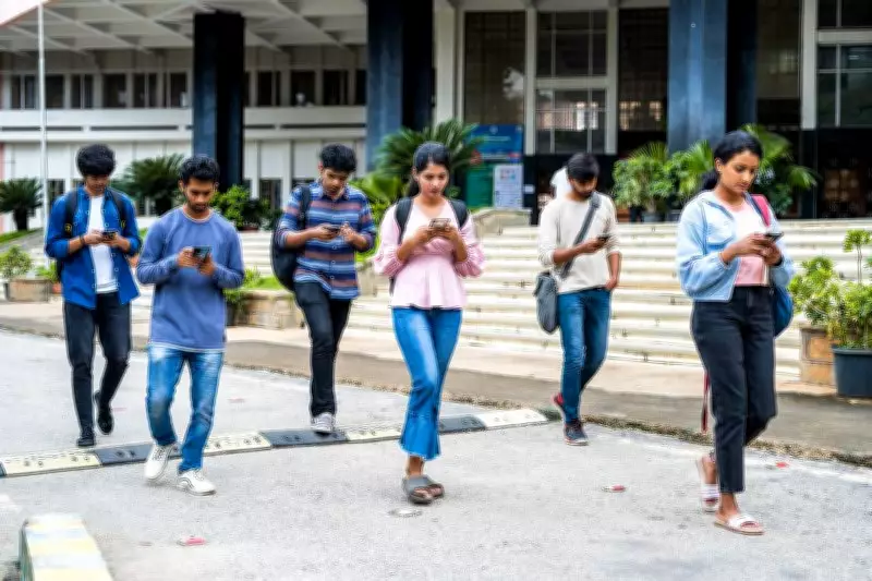Screen time and vaping linked to rising adolescent mental health issues