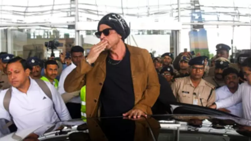 Shah Rukh Khan arrives in Mangaluru for corporate event, viral visuals