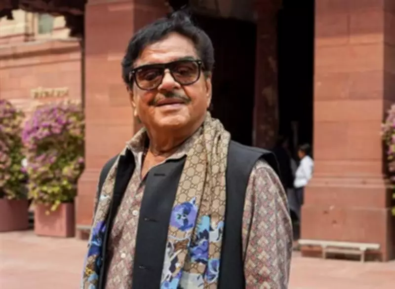 Shatrughan Sinha Vows Loyalty to Mamata Banerjee Amid TMC Turmoil