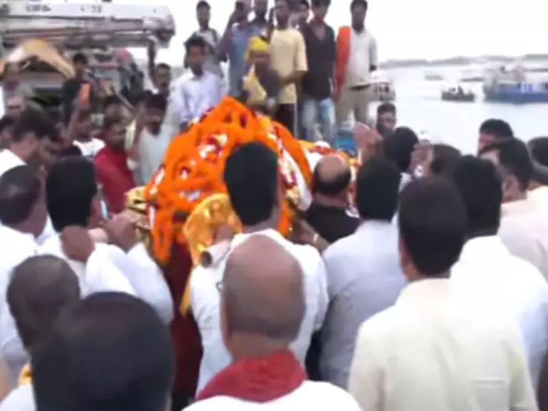 Shooting Legend Jaspal Rana's Last Rites Performed at Manikarnika Ghat in Varanasi