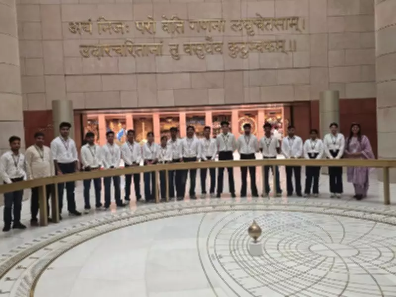 Sirsa College Journalism Students Visit Parliament House for Educational Tour
