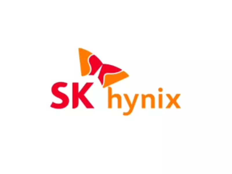 SK hynix briefly overtakes Samsung in market value on AI boom