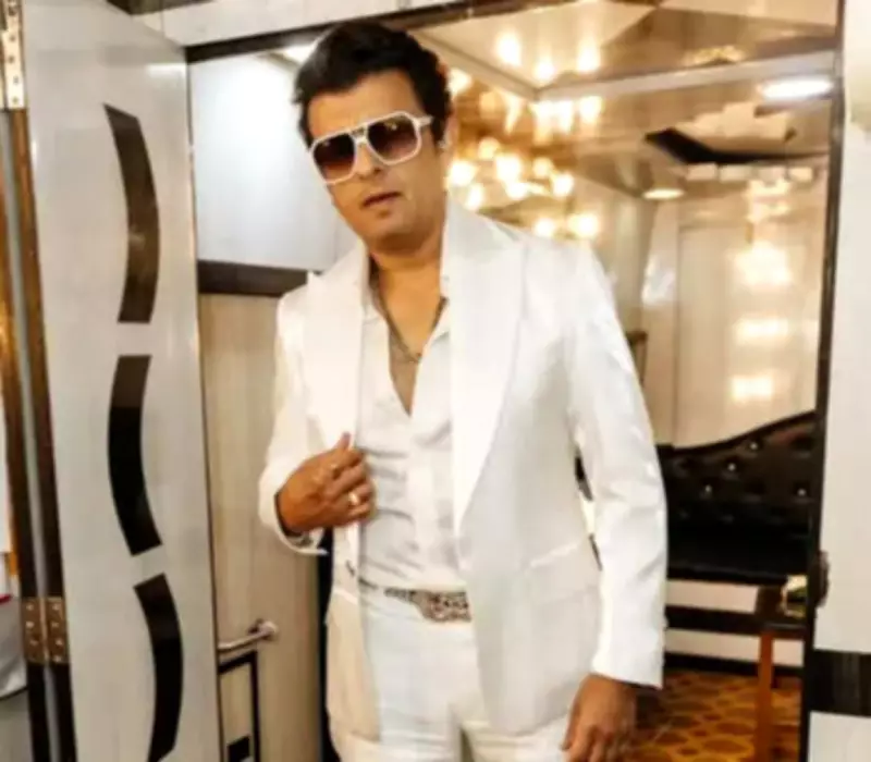 Sonu Nigam Shares Throwback Pics from 1993, Recalling Early Music Journey