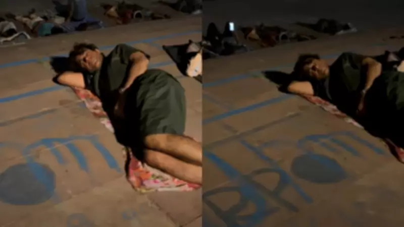 Sunil Grover Sleeps Among Crowd at Ganga Ghat, Internet Praises His Simplicity