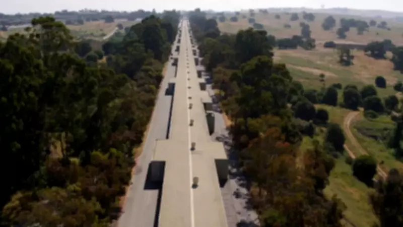 The 3-km Linear Building: SLAC's Klystron Gallery
