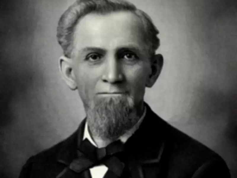 The Asthmatic Janitor Who Invented the Vacuum Cleaner