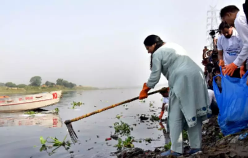 Thousands Join Yamuna Clean-Up Drive Across 28 Ghats in Delhi