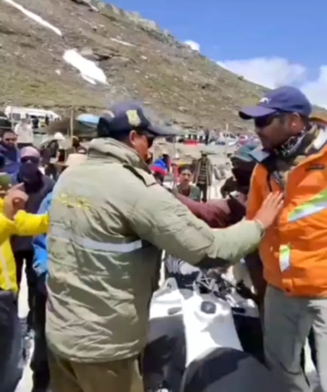 Tourism Turf War Erupts at Rohtang Between Manali and Lahaul Operators