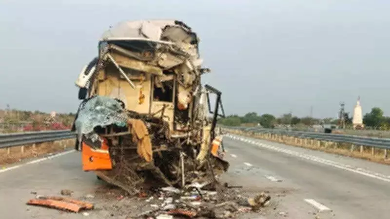 Two Samruddhi Expressway Accidents in Buldhana: One Dead, 27 Injured