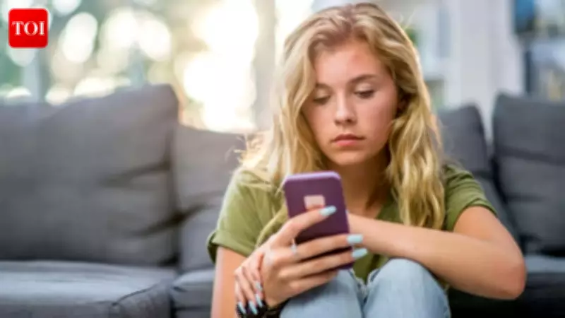 UK to Ban Social Media for Under-16s: 9 in 10 Parents Back Move