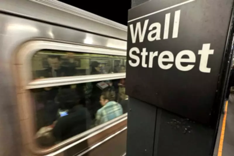 US Tech Stocks Tumble as Semiconductor Rout Deepens on AI Valuation Fears
