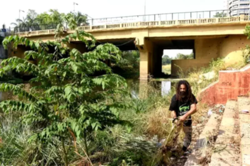 Vadodara Man Keeps 10-Year Vow: No Haircut Until River Vishwamitri Is Cleaned