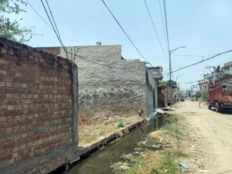 Waterlogged Roads Test Patience of Residents in Amritsar's Gurwali Village