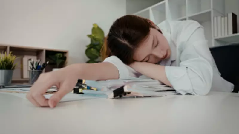 Why Your Energy Crashes Every Afternoon: What Your Body Is Telling You