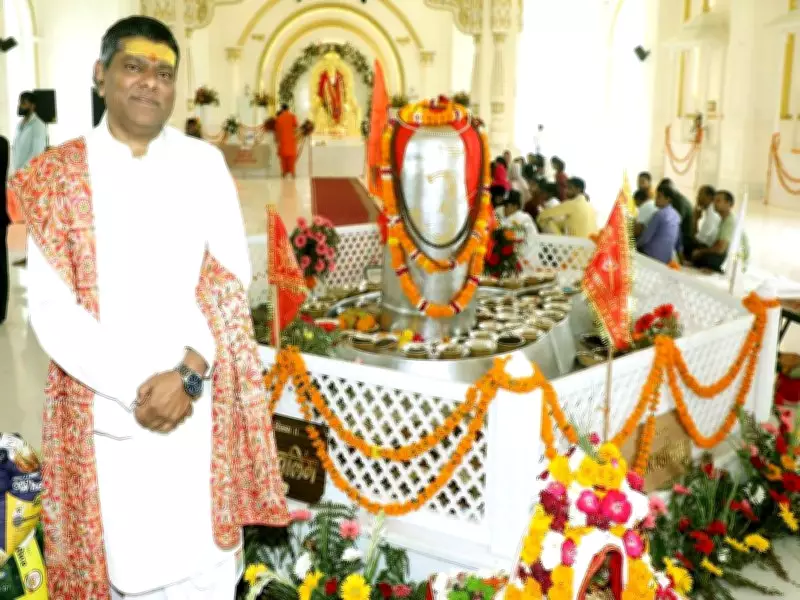 World's Largest 5,211-kg Parad Shivling Consecrated in Haridwar by Raghunath Guruji
