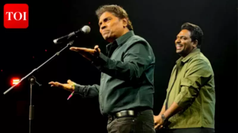 Zakir Khan Welcomes Johnny Lever at 'Papa Yaar' Concert in Mumbai