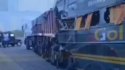 Bus Rams Truck on Yamuna Expressway in Mathura: Many Killed, Injured