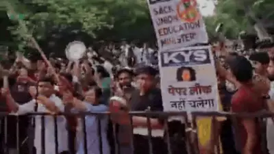 Cockroach Janta Party Protests at Jantar Mantar for Minister's Resignation