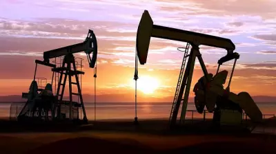 Crude Oil Futures Decline Amid Weak Global Cues and Demand
