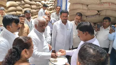 Iranna Kadadi Praises FCI Karnataka for Efficient Grain Management