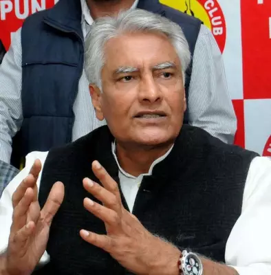 Jakhar Urges AAP MLAs to Follow Conscience Before Akal Takth in Mann Video Row