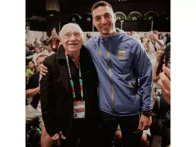 Scaloni pays tribute to veteran journalist Macaya Marquez at 18th World Cup