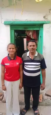 U-18 Asia Cup bronze medalist Nousheen Naz returns to cramped slum in Seoni, MP