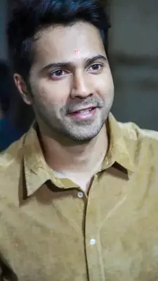 Varun Dhawan Calls Rakhi Sawant an Icon, Reveals Dad David Dhawan's Roast