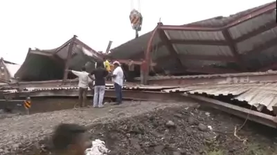 Warehouse Collapse in Kolkata's Taratala: Several Feared Trapped