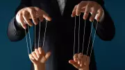 5 Life Skills Parents Must Teach Children to Recognize Manipulation