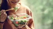 7 Mind-Bending Hacks to Trick Yourself Into Eating Healthy Without Willpower
