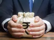 AI Upskilling Boosts Women's Salaries by 145%, Says Scaler Report
